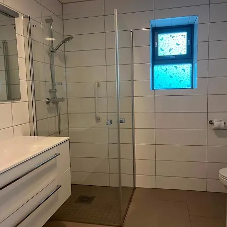 Spacious - Prime Location - Elevator * Voss