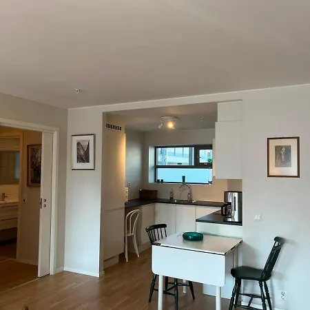Apartment Spacious - Prime Location - Elevator