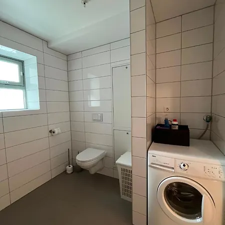Spacious - Prime Location - Elevator * Voss