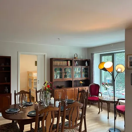 Apartman Spacious - Prime Location - Elevator Voss